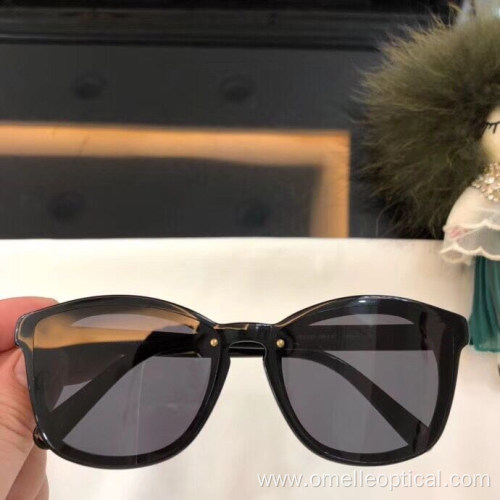 Full Frame Oval Fashion Sunglasses Wholesale